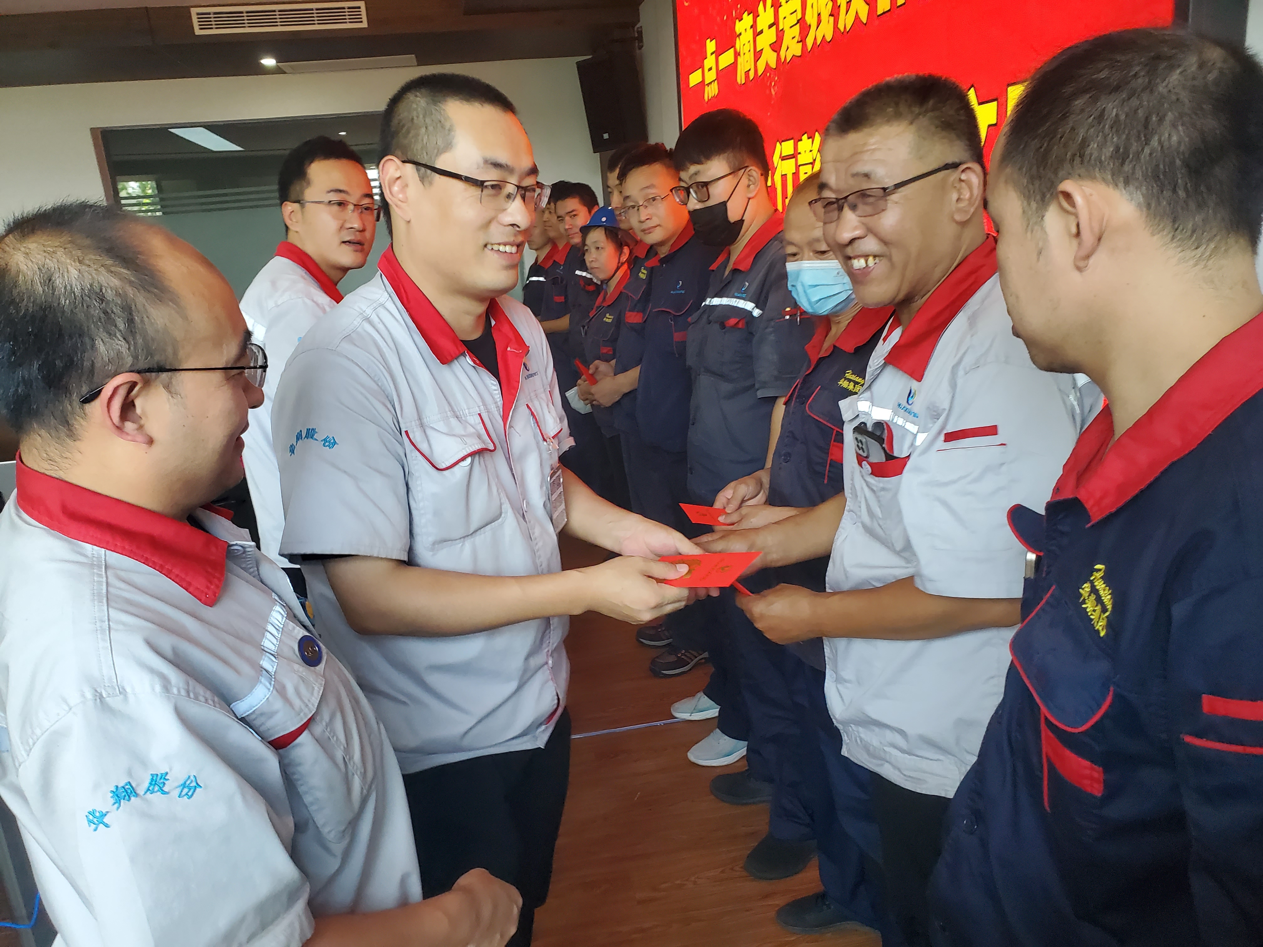 “扶殘助殘有你有我”，華翔很暖心！